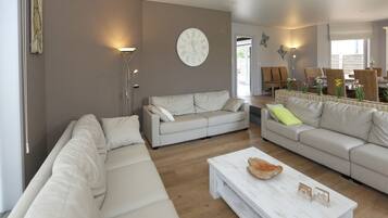 TV, fireplace, DVD player, foosball