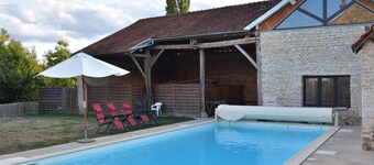 Villa with Spa & Pool