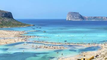 Una spiaggia nelle vicinanze