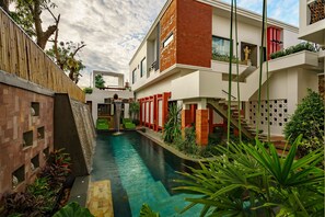 Outdoor pool - The Secret Corner Unique Residence (Siem Reap)