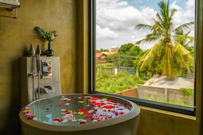 Deluxe Double Room, Bathtub | Bathroom | Separate tub and shower, jetted tub, free toiletries, slippers - The Secret Corner Unique Residence (Siem Reap)