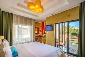 Deluxe Double Room, Bathtub