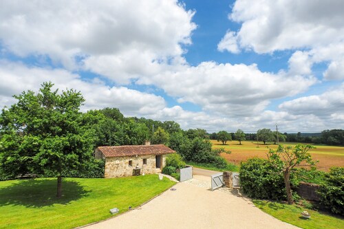 Maison à Saint-Laurent avec Piscine
