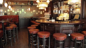 Bar (in der Unterkunft)