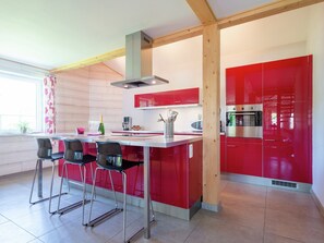 Fridge, microwave, oven, stovetop - Rustic Retreat, Ovifat (Waimes)