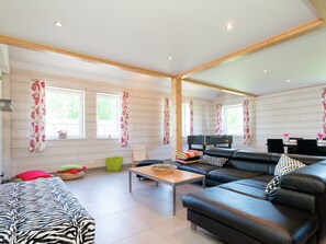 Interior - Rustic Retreat, Ovifat (Waimes)