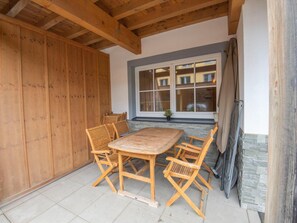 Outdoor dining - Beautiful apartment with terrace (Brixen im Thale)