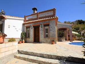 Exterior - Villa Mariposa in Spain's Sunny Paradise (Arenas)