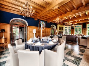 Dining - Luxury Estate with Pool & Spa (Jamoigne)