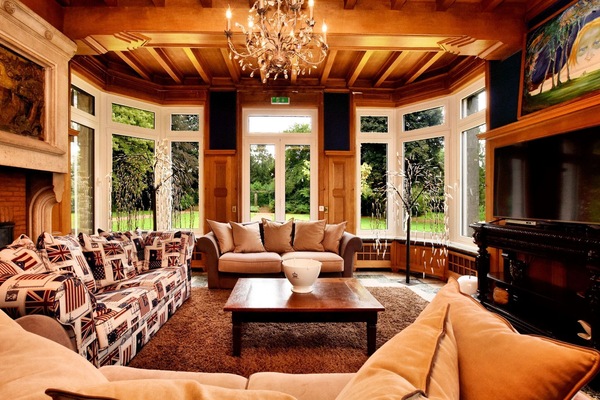 Fernseher, Videospiele, Tischfußball