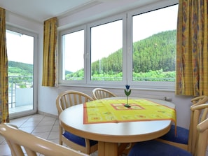 Dining - Große Ferienwohnung in Willingen mit Balkon (Willingen)