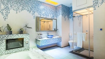 Classic Double Room, 1 Double Bed | Premium bedding, down comforters, minibar, individually decorated