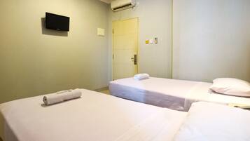 In-room safe, desk, free WiFi, bed sheets