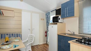 Fridge, microwave, stovetop, highchair