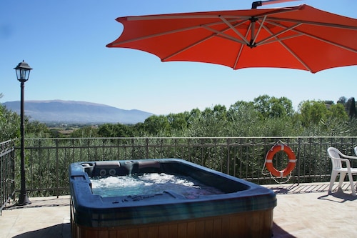 Holiday Home in Bettona with Pool & Near Assisi