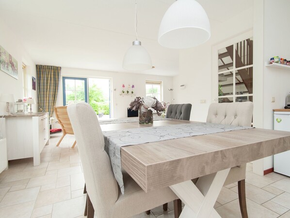 Dining - Holiday Home in Schoorl with Fenced (Schoorl)