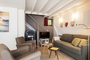 Smart TV, fireplace, ping pong - Ardennes Cottage Getaway for 4 (Malmedy)