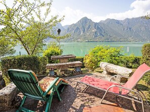 Terrace/patio - Lakeside Living with Adventure (Idro)