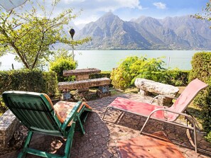 Property grounds - Lakeside Living with Adventure (Idro)