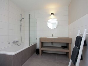 Bathtub
