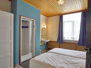 10 bedrooms, internet