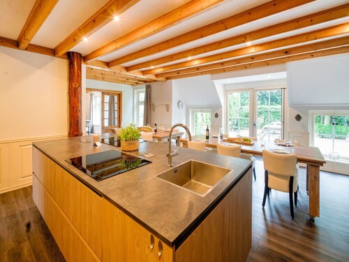 Spacious Farmhouse with Sauna, hottub