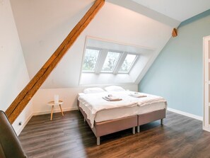 10 Schlafzimmer, WLAN