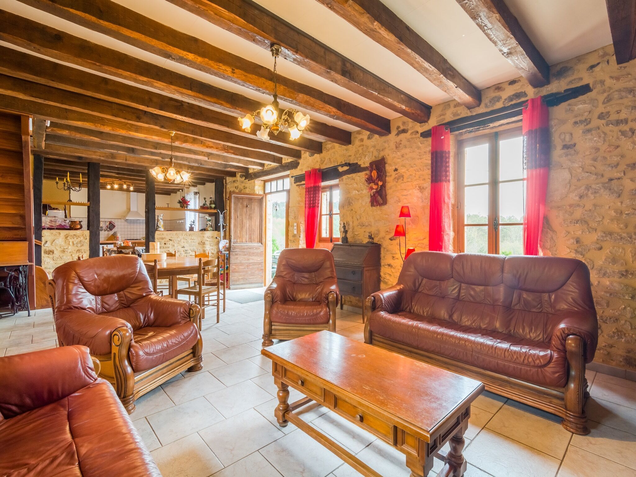 Fernseher, Kamin, DVD-Player, Tischtennisplatte