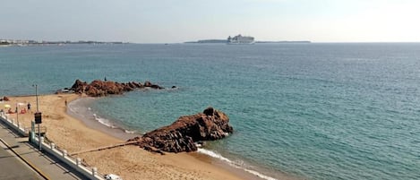 Ubicación cercana a la playa