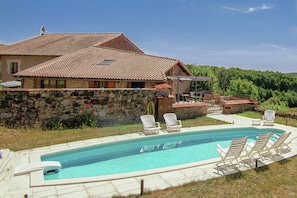 A heated pool - Holiday Home in Roussines with Private Pool (Roussines)