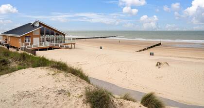 Apartment at the bottom of the dunes