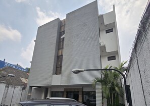 Exterior - Hotel Caravan Tanah Abang (Jakarta)