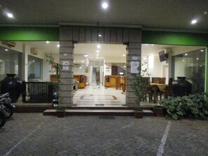 Front of property - Hotel Caravan Tanah Abang (Jakarta)