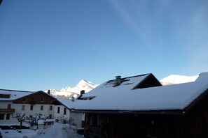 Immediate Surroundings [winter] (<1 km) - Apartment in France with Pool and Sauna (Notre Dame de Bellecombe)
