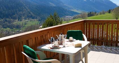Chalet in Wiler nahe Skilift & Aussicht