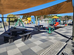Área de juegos infantiles al aire libre