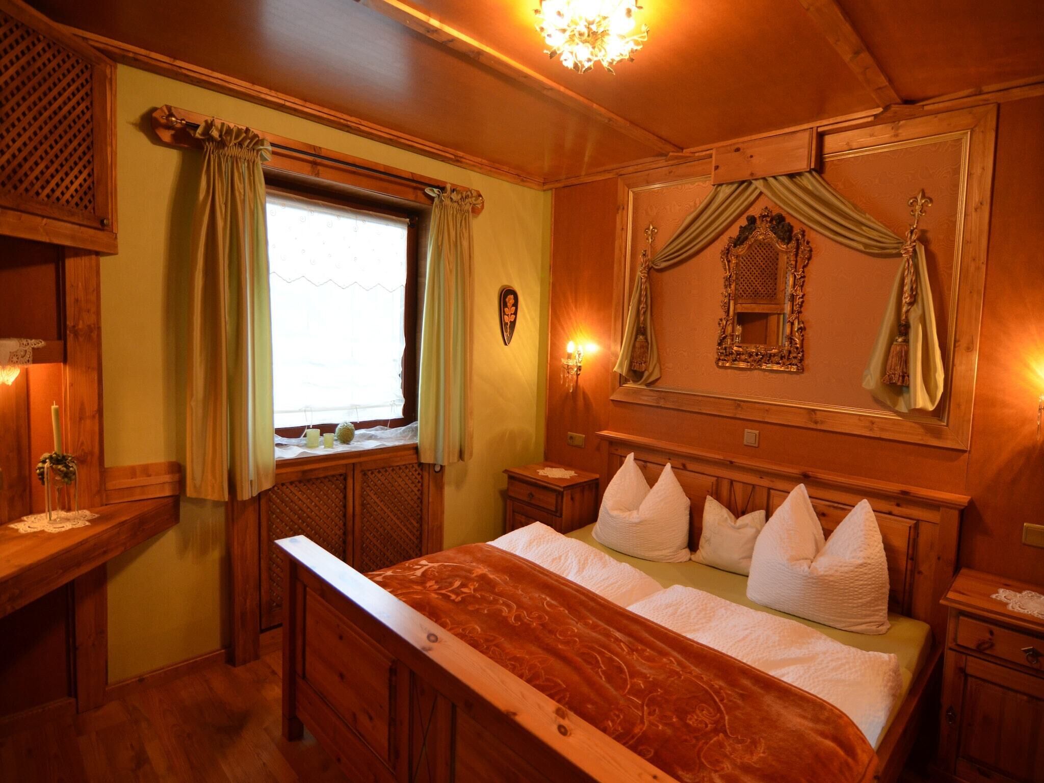 2 bedrooms, iron/ironing board, WiFi
