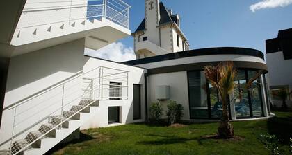 Apartment in Plougasnou with Stunning Sea Views