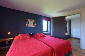 4 bedrooms, free WiFi