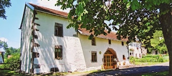 Holiday Home in Esmoulières near Forest