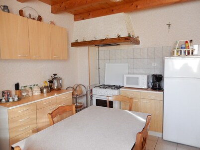 Casa en Esmoulières cerca del bosque