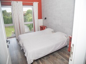 4 bedrooms, iron/ironing board, WiFi - Tranquil Stay in Ardennes (Gimnée)