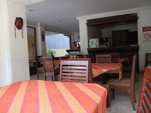 Breakfast, lunch, dinner served; Indonesian cuisine