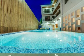 Outdoor pool - Travellerhome Angkor (Siem Reap)