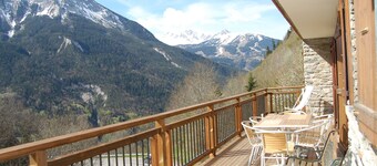 Magnificent chalet with sauna