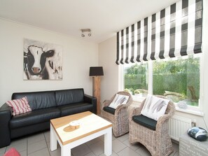 Téléviseur, lecteur de DVD, chaîne audio