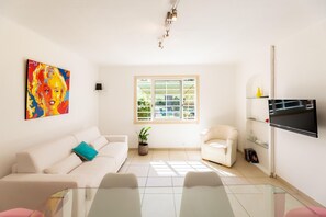 Smart TV, table tennis - House near Pampelonne beach with garden (Ramatuelle)