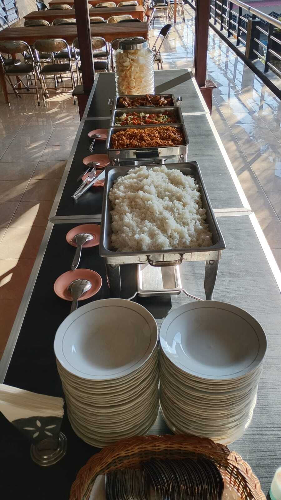 Se sirven desayunos, almuerzos y cenas