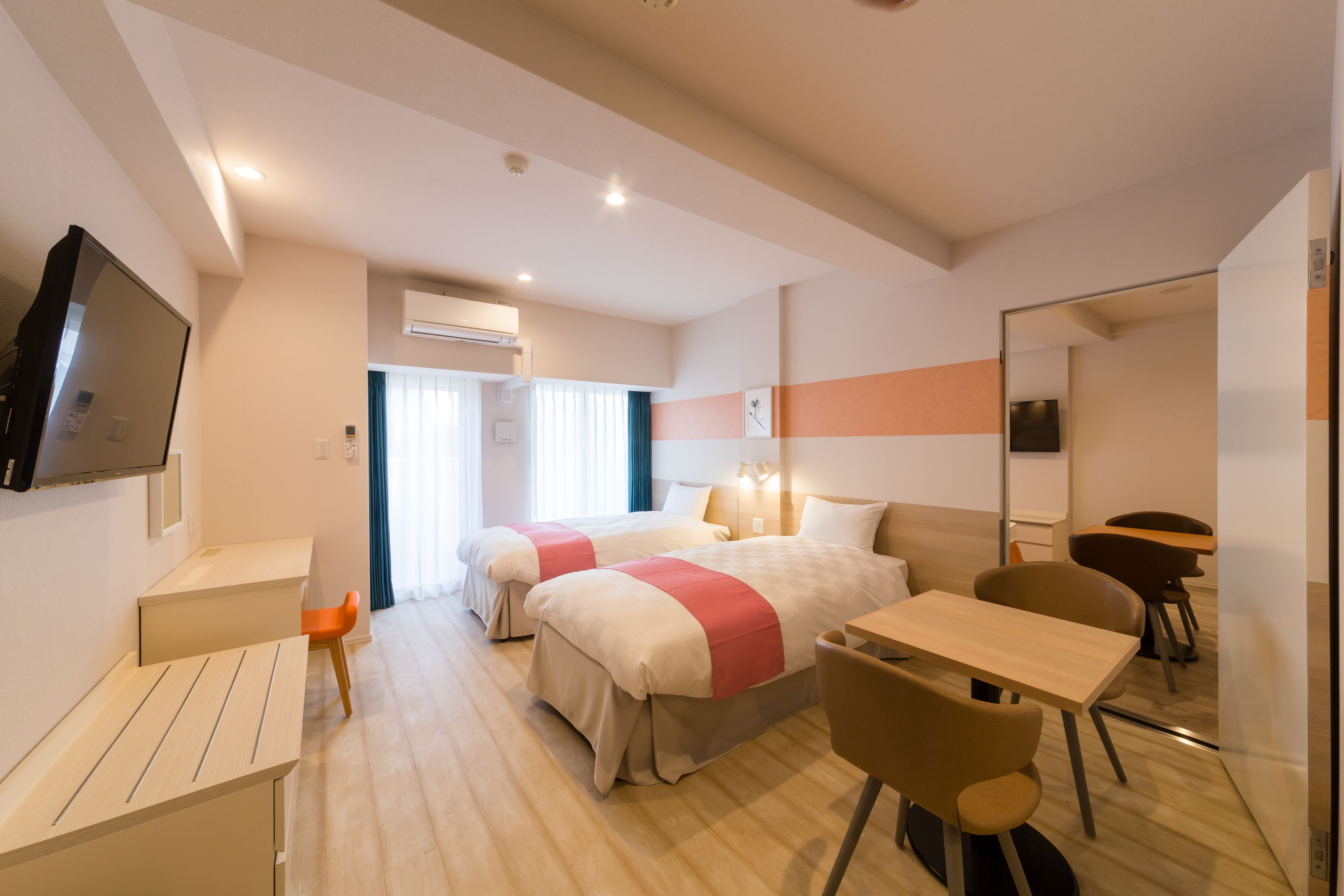 superior twin room, non smoking | in-room safe, soundproofing, free wifi, bed sheets