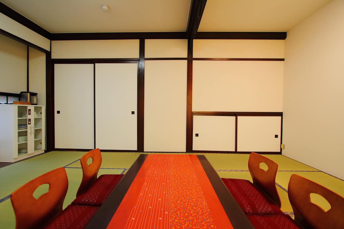 Habitación tradicional (Japanese, Annex, Shared Bathroom) | Escritorio, wifi gratis, ropa de cama
